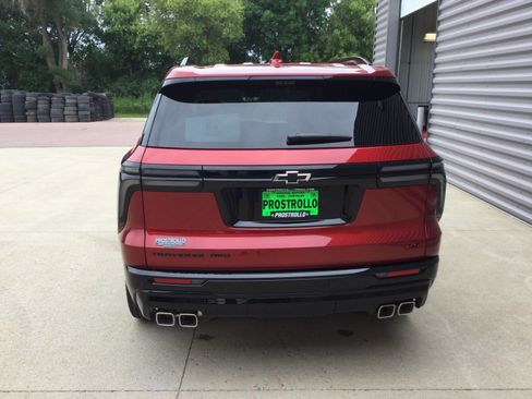 New 2026 Chevrolet Traverse RS w/ LPO, Floor Liner Package AWD/4WD image 4