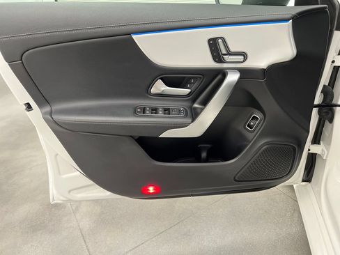 Used 2025 Mercedes-Benz CLA 250 4MATIC image 14