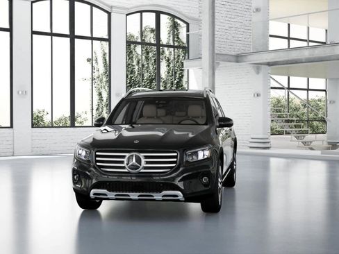 Used 2026 Mercedes-Benz GLB 250 4MATIC image 41