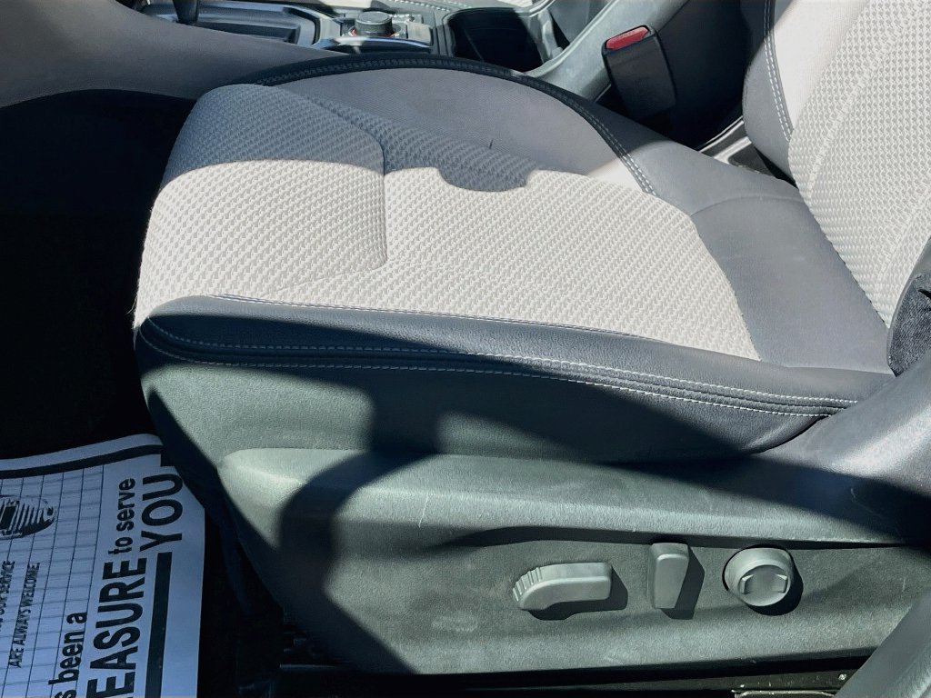 Used 2022 Subaru Forester Premium AWD/4WD image 18