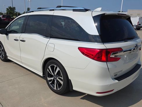 Used 2018 Honda Odyssey Elite image 3