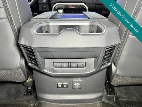 Used 2024 Toyota Tundra Platinum AWD/4WD image 18