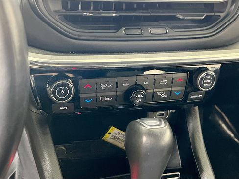 Used 2022 Jeep Compass High Altitude image 16