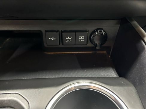 Used 2021 Toyota Highlander XSE AWD/4WD image 21
