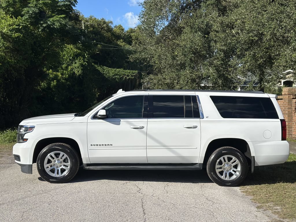 Used 2019 Chevrolet Suburban LT RWD image 2