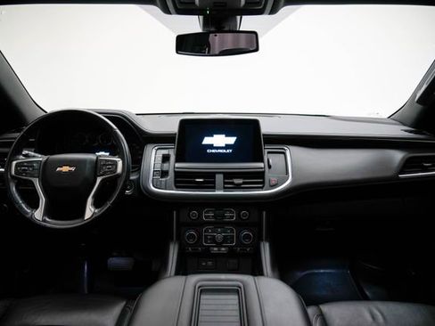 Used 2021 Chevrolet Suburban LT image 27