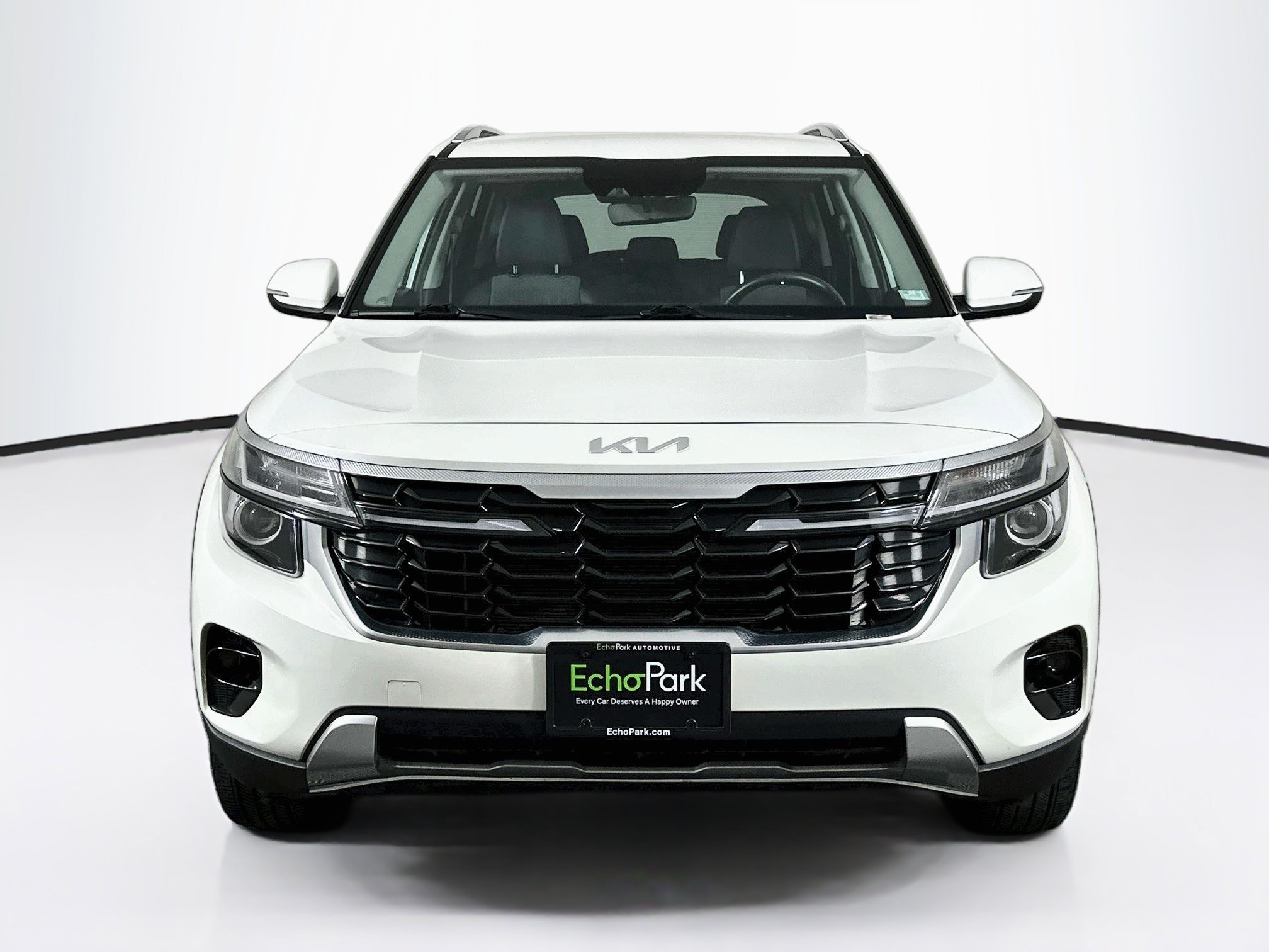 Used 2024 Kia Seltos S AWD/4WD image 2