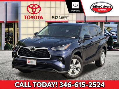 Certified 2025 Toyota Highlander LE