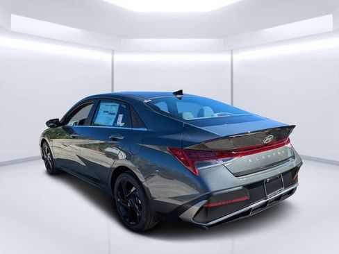 New 2026 Hyundai Elantra SEL Sport Premium FWD image 5