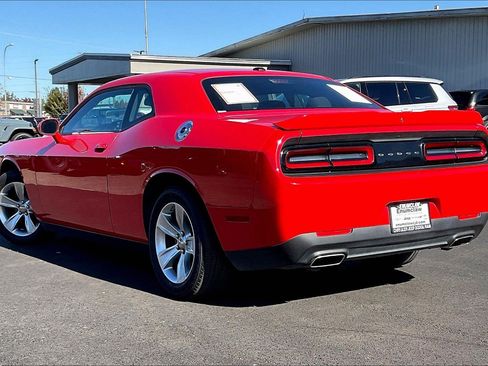 Certified 2022 Dodge Challenger SXT image 11