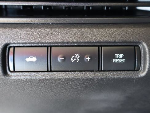 Used 2024 Nissan Altima 2.5 SR FWD image 20