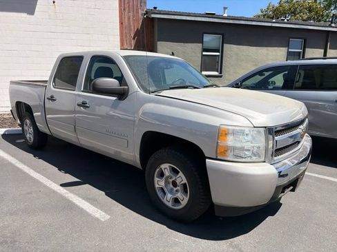 Used 2008 Chevrolet Silverado 1500 LT w/ Power Pack Plus RWD image 2