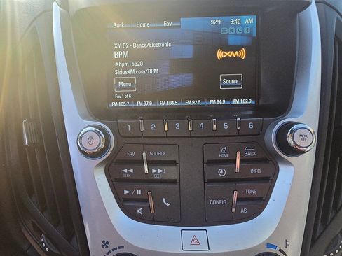 Used 2017 Chevrolet Equinox LS AWD/4WD image 35