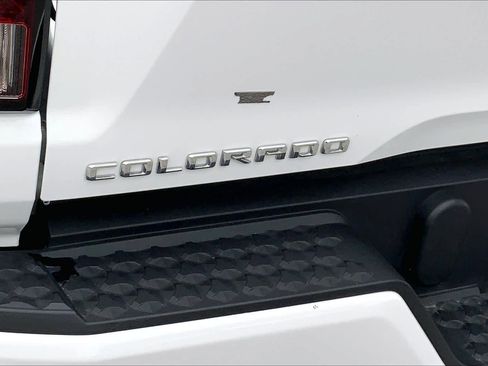 Used 2024 Chevrolet Colorado LT image 10