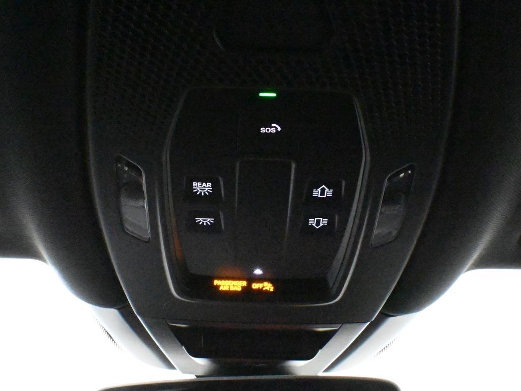 Used 2026 Porsche Cayenne S AWD/4WD image 21