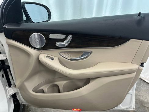 Used 2018 Mercedes-Benz GLC 300 GLC 300 image 12