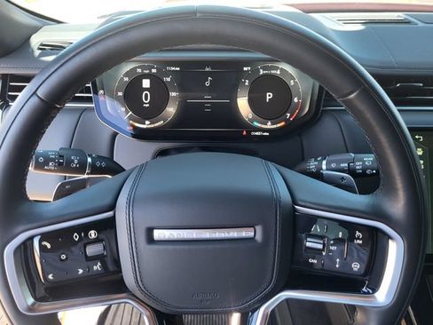 Used 2025 Land Rover Range Rover Sport SE AWD/4WD image 15