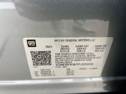 Used 2023 Chevrolet Traverse LS FWD image 27