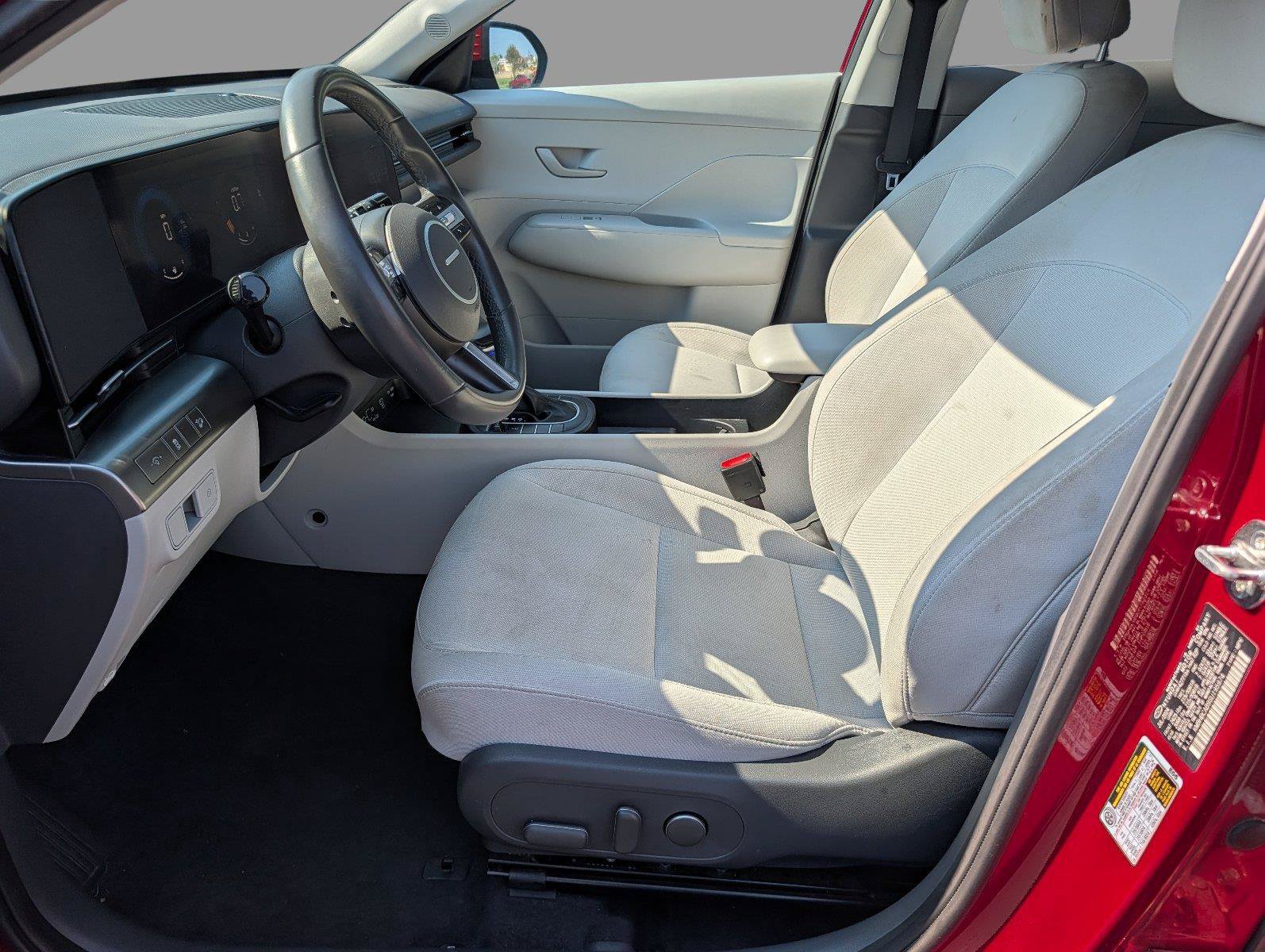 Used 2025 Hyundai Kona SEL AWD/4WD image 10