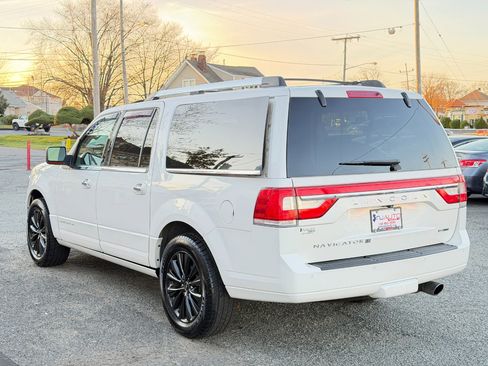 Used 2015 Lincoln Navigator L 4WD image 6