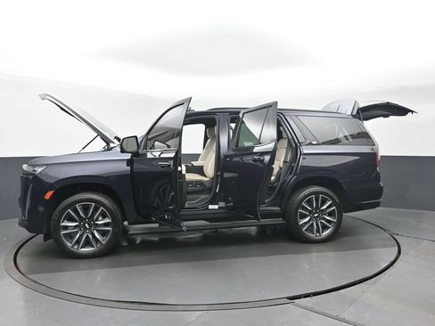 Used 2023 Cadillac Escalade Sport w/ Touring Package AWD/4WD image 41