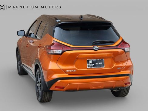 Used 2023 Nissan Kicks SR image 7