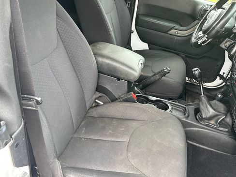 Used 2014 Jeep Wrangler Sport AWD/4WD image 13