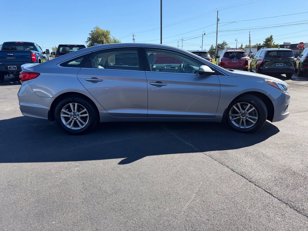 Used 2017 Hyundai Sonata SE FWD image 6