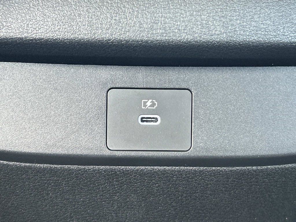 Certified 2026 Nissan Sentra SV w/ SV Convenience Package FWD image 16