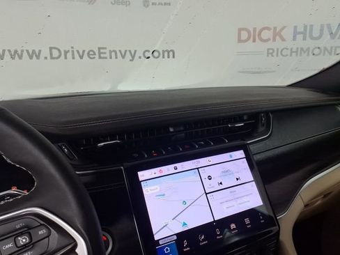 Used 2024 Jeep Grand Cherokee L Limited w/ Luxury Tech Group II image 25