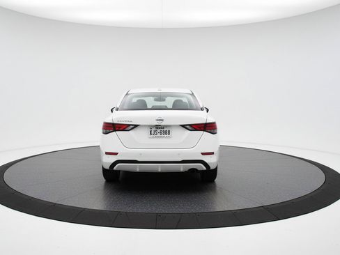 Used 2025 Nissan Sentra SV image 7