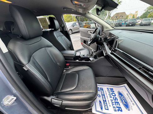 Used 2023 Kia Sportage EX FWD image 29