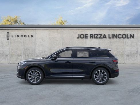 Used 2026 Lincoln Corsair Premiere image 3