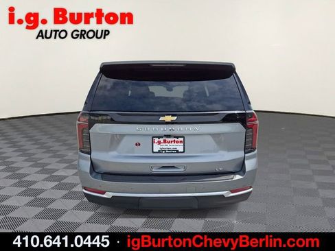 Certified 2025 Chevrolet Suburban LT AWD/4WD image 5