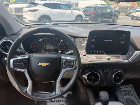 Used 2025 Chevrolet Blazer LT AWD/4WD image 14