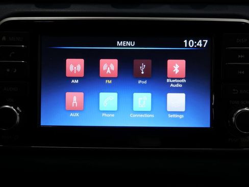 Used 2025 Nissan Versa SV FWD image 15