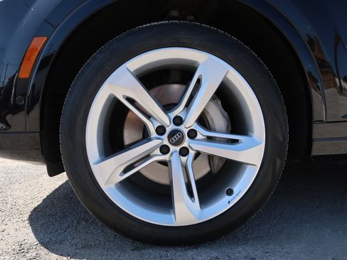 Used 2019 Audi Q7 3.0T Prestige AWD/4WD image 48
