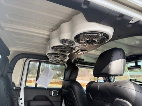 Used 2021 Jeep Gladiator Rubicon image 8