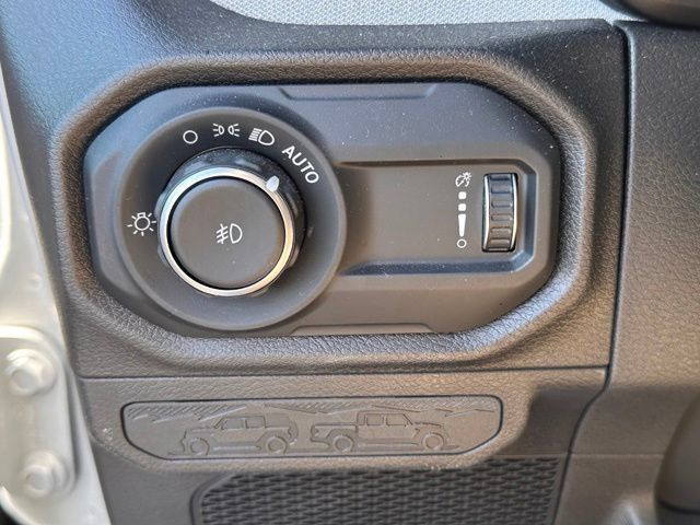 Used 2024 Jeep Wrangler Unlimited Sport AWD/4WD image 20