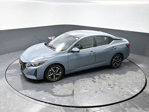 Used 2024 Nissan Sentra SV image 43