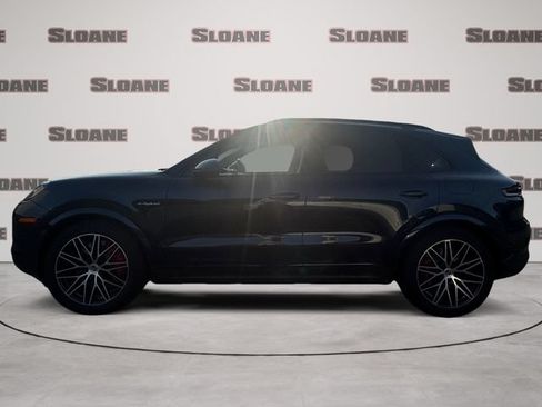 Used 2026 Porsche Cayenne S AWD/4WD image 2