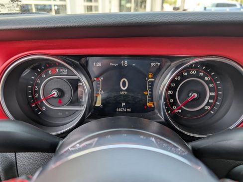 Used 2022 Jeep Wrangler Unlimited Rubicon image 22