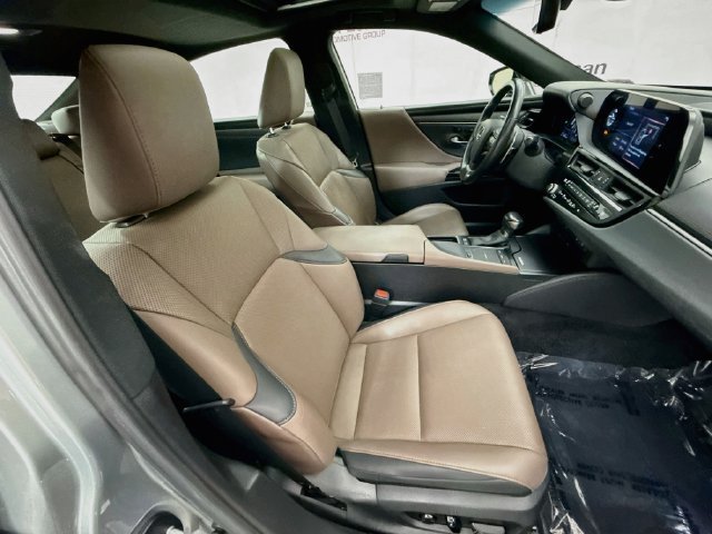Used 2022 Lexus ES 300h w/ Premium Package FWD image 30