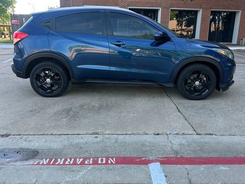 Used 2016 Honda HR-V EX-L image 4