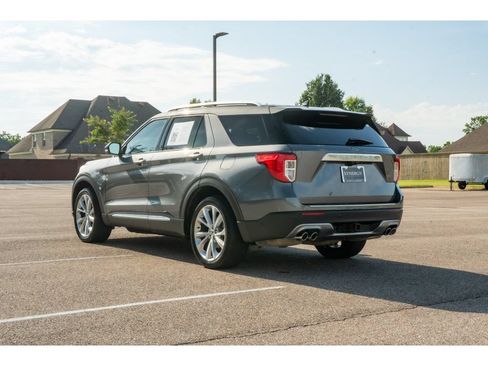 Used 2021 Ford Explorer Platinum w/ Equipment Group 601A AWD/4WD image 7