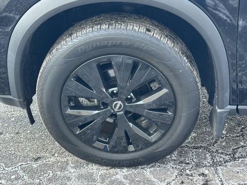 Certified 2023 Nissan Rogue SV w/ SV Premium Package image 9