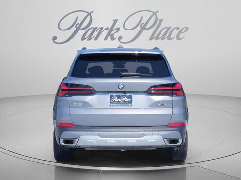 Used 2026 BMW X5 xDrive40i w/ Climate Comfort Package AWD/4WD image 4