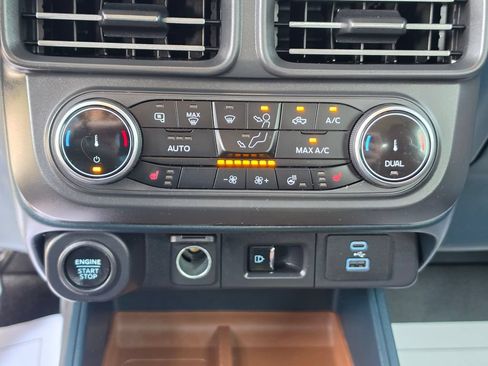 Used 2023 Ford Maverick Lariat w/ Lariat Luxury Package AWD/4WD image 26