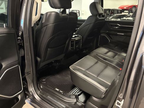 Used 2022 RAM 1500 Laramie AWD/4WD image 30