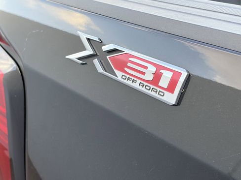 Used 2021 GMC Sierra 1500 Elevation w/ Preferred Package AWD/4WD image 9
